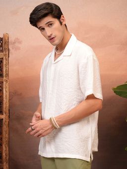 LOCOMOTIVE - Men White Dobby Textured Collar Relaxed Fit Shirt