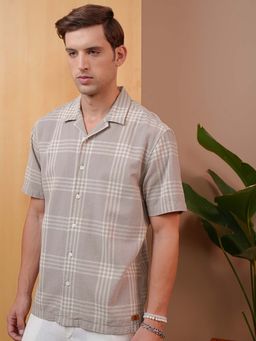 LOCOMOTIVE - Men Grey Dobby Checks Collar Relaxed Fit Shirt