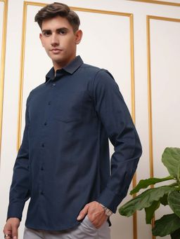 LOCOMOTIVE - Men Navy Blue Solid Formal Shirt