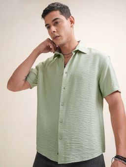 LOCOMOTIVE - Men Pista Green Textured Relaxed Fit Shirt