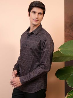 LOCOMOTIVE - Men Burgundy Cotton Geometric Printed Shirt