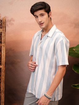 LOCOMOTIVE - Men Blue Dobby Stripes Collar Relaxed Fit Shirt