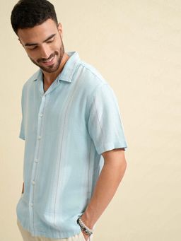 LOCOMOTIVE - Men Light Blue Dobby Checks Collar Relaxed Fit Shirt