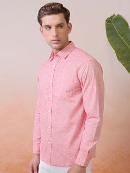 LOCOMOTIVE - Men Pink Textured Relaxed Fit Shirt