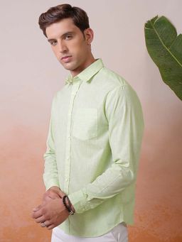 LOCOMOTIVE - Men Pista Green Textured Relaxed Fit Shirt