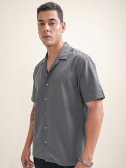 LOCOMOTIVE - Men Grey Solid Collar Relaxed Fit Shirt