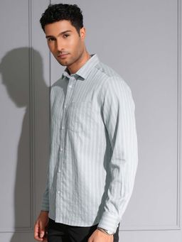 LOCOMOTIVE - Men Grey Dobby Stripes Full Sleeves Shirt