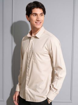 LOCOMOTIVE - Men Beige Solid Formal Shirt