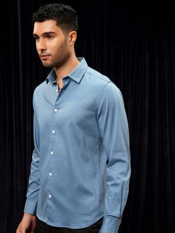 LOCOMOTIVE - Men Blue Solid Full Sleeves Slim Fit Shirt