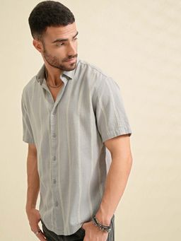 LOCOMOTIVE - Men Grey Dobby Stripes Relaxed Fit Shirt