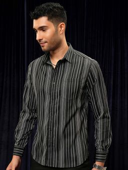 LOCOMOTIVE - Men Black Dobby Stripes Full Sleeves Slim Fit Shirt
