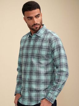 LOCOMOTIVE - Men Blue Checks Relaxed Fit Casual Shirt