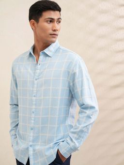 LOCOMOTIVE - Men Blue Chenille Yarn Checks Relaxed Fit Shirt