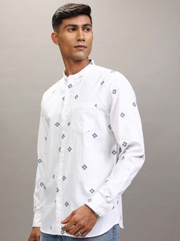 LOCOMOTIVE - Men White Self Design Mandarin Collar Casual Shirt