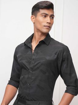 LOCOMOTIVE - Men Black Jacquard Stripes Slim Fit Shirt