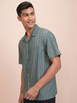LOCOMOTIVE - Men Olive Stripes Collar Relaxed Fit Shirt