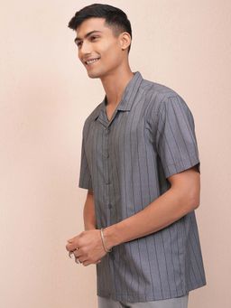 LOCOMOTIVE - Men Grey Stripes Collar Relaxed Fit Shirt