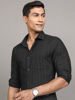 LOCOMOTIVE - Men Black Stripes Relaxed Fit Shirt