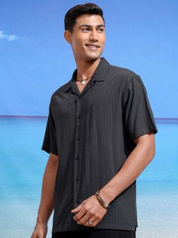 LOCOMOTIVE - Men Dark Grey Popcorn Stripes Printed Collar Relaxed Fit Shirt