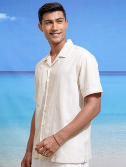 LOCOMOTIVE - Men Cream Dobby Textured Collar Relaxed Fit Shirt