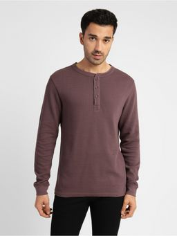 Levi's - Men Maroon Henley Neck T-Shirt