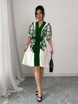 Outzidr - Green Printed Kaftan Dress With A Belt Tie Up