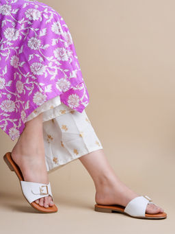 Shoetopia - Women Buckle Detailed White Flats