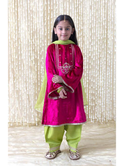 TIBER TABER - Noor Velvet Kurta & Salwar with Dupatta for Girls Pink (Set of 3)