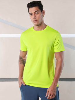CULT - Men Solid Green Half Sleeves Round Neck T-Shirt