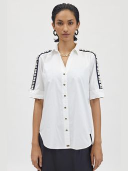 Pallavi Swadi - White Rectangle Swarovski Ribbon Shirt