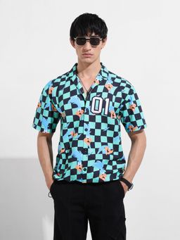 The Indian Garage Co - Men Green Boxy Fit Looney Tunes Printed Cutaway Collar Half Sleeves Shirt