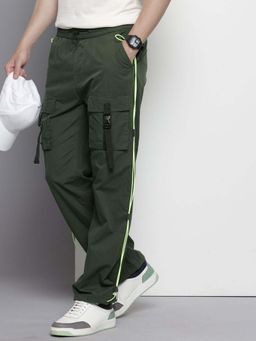 The Indian Garage Co - Men Relaxed Fit Solid Mid-Rise Trackpants Green