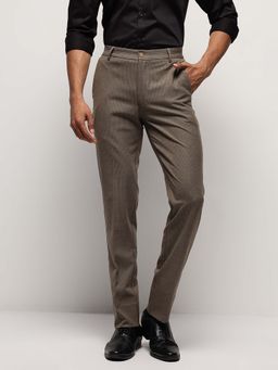 Subtract - Men 4 Way Stretch Wrinkle Free Slim Fit Trouser In Hardwood