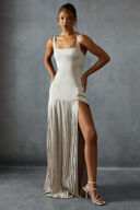 Off White color option, Currently selected