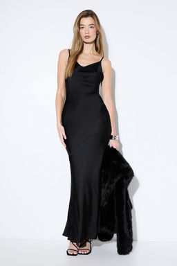 Misspap - Premium Satin Bow Back Bias Cut Bridesmaid Dress - Black