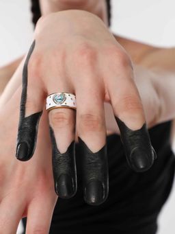 Sohi - Womens The Evil Heart Finger Ring - Daisy White