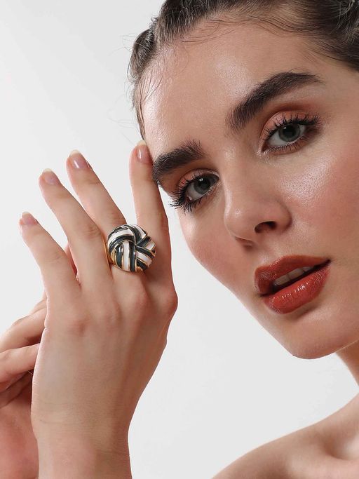 Sohi Womens The Black and White Candy Swirl Statement Ring