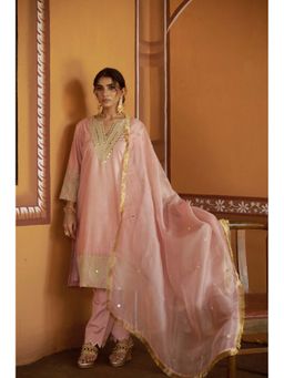 THETAA - Delicate Powder Pink Jari, Mirror Work Kurta And Pant With Dupatta