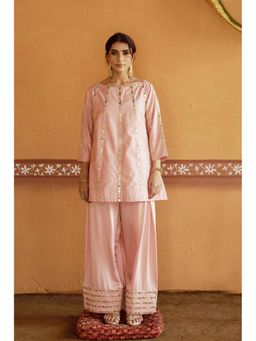 THETAA - Peach Pink Short Logo Kurta With Broad Salwar