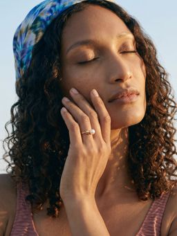 Palmonas - White Mini Pearl Start Edge Ring