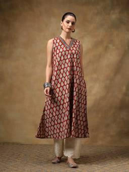 TAHILIYA - Maroon Daboo Printed Sleeveless Kurta