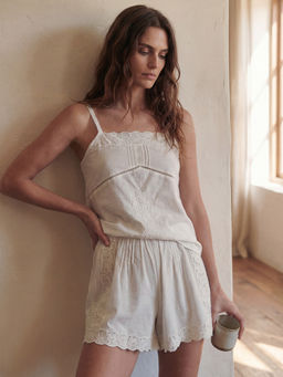 DaKauz - White Lace-Inlay Tap Shorts