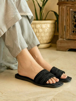 Global Step - Pearl Weave Black Open Toe Flats