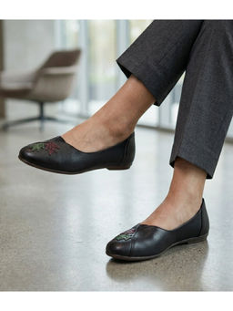 Global Step - Autumn Leaf Comfort Black Ballerinas