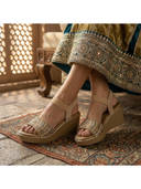 Beige color option, Currently selected