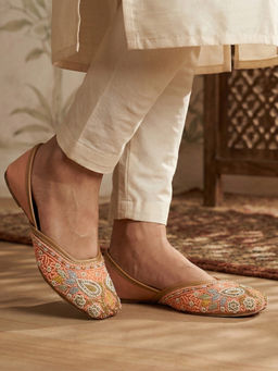 Global Step - Meera Pink Juttis