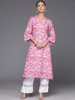 Varanga - Women Pakistani Pink Cotton Floral Printed Kurta