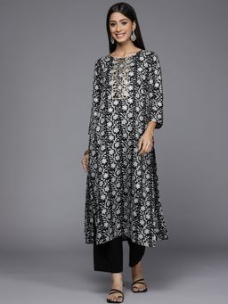 Varanga - Women Workwear Black Cotton Floral And Embroidered Kurta