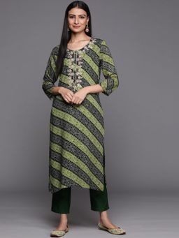 Varanga - Green Viscose Embroidered and Bandhani Printed Kurta