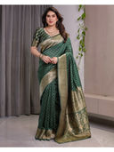 Green color option, Sold out, Currently selected